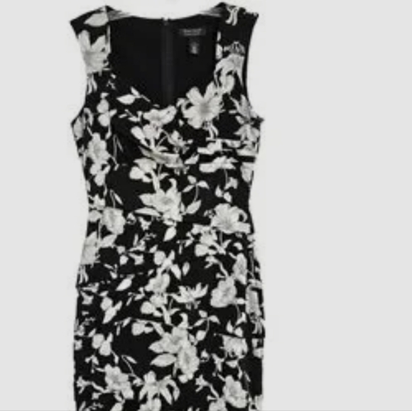 Dress - Picture 1 of 4